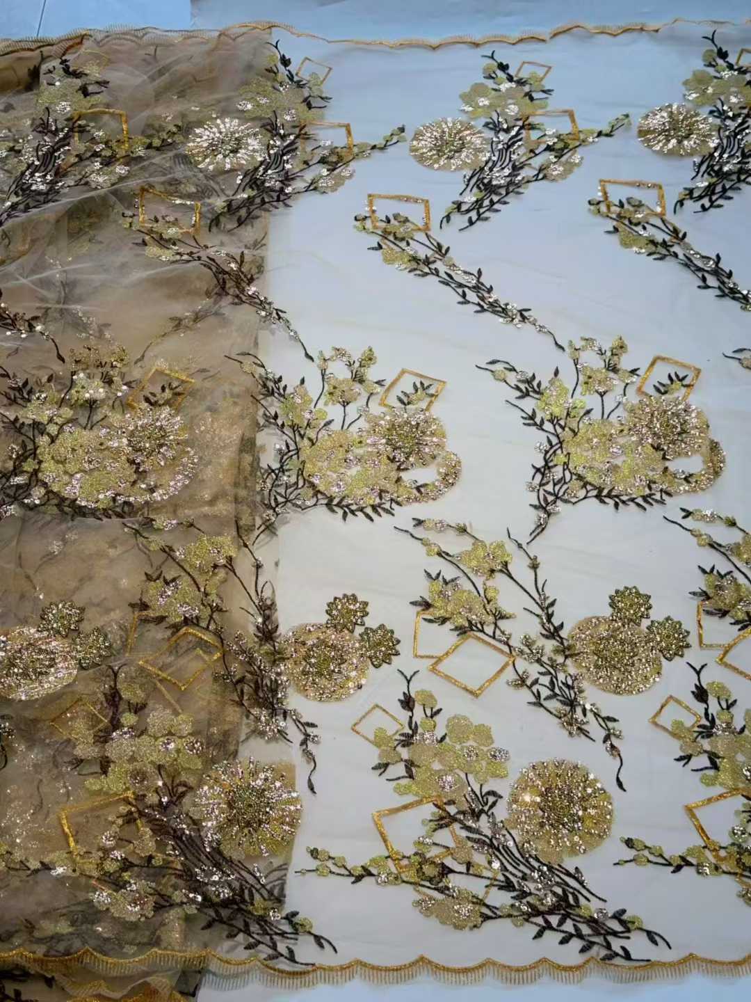 High Couture Crystal Irregular - Crystal Mesh Fabric reseña y precio