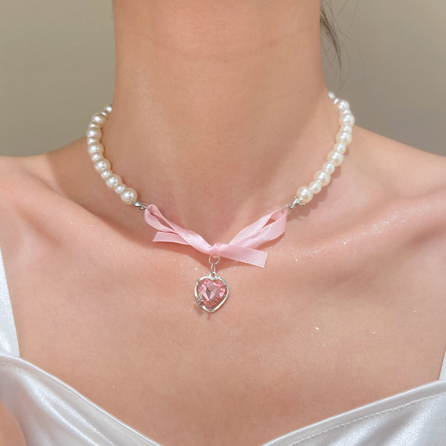 French Romantic Pink Bowknot H - Pearl Trim Chain reseña y precio