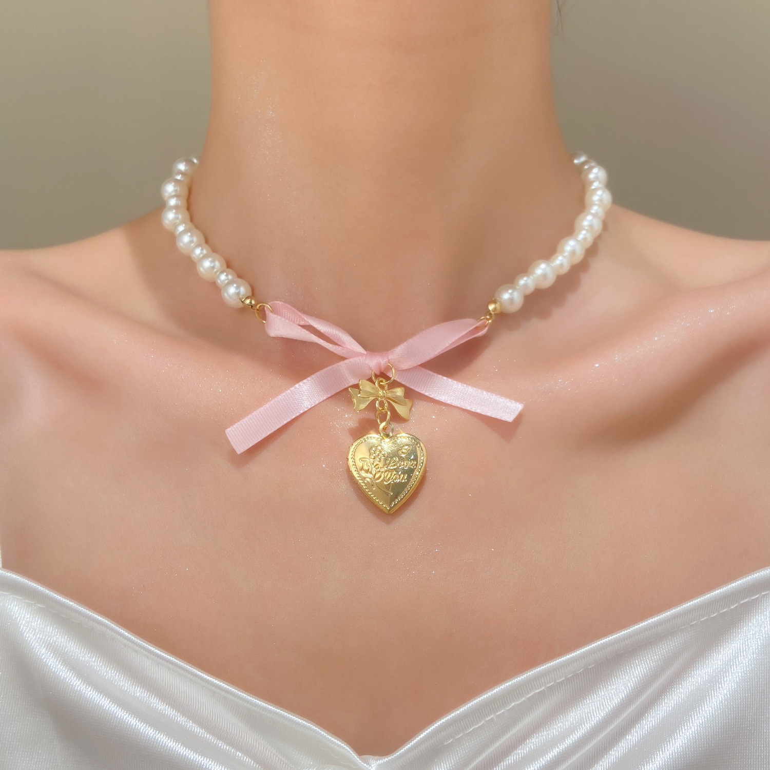 French Romantic Pink Bowknot H - Pearl Trim Chain reseña y precio
